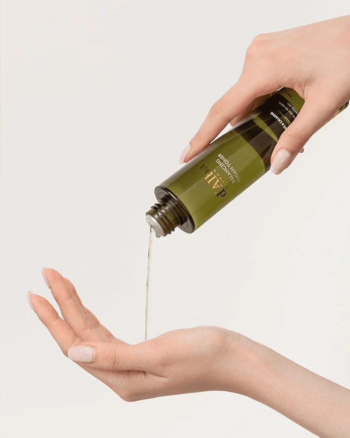 Mild Skin Balancing Vegan Toner - Image 2